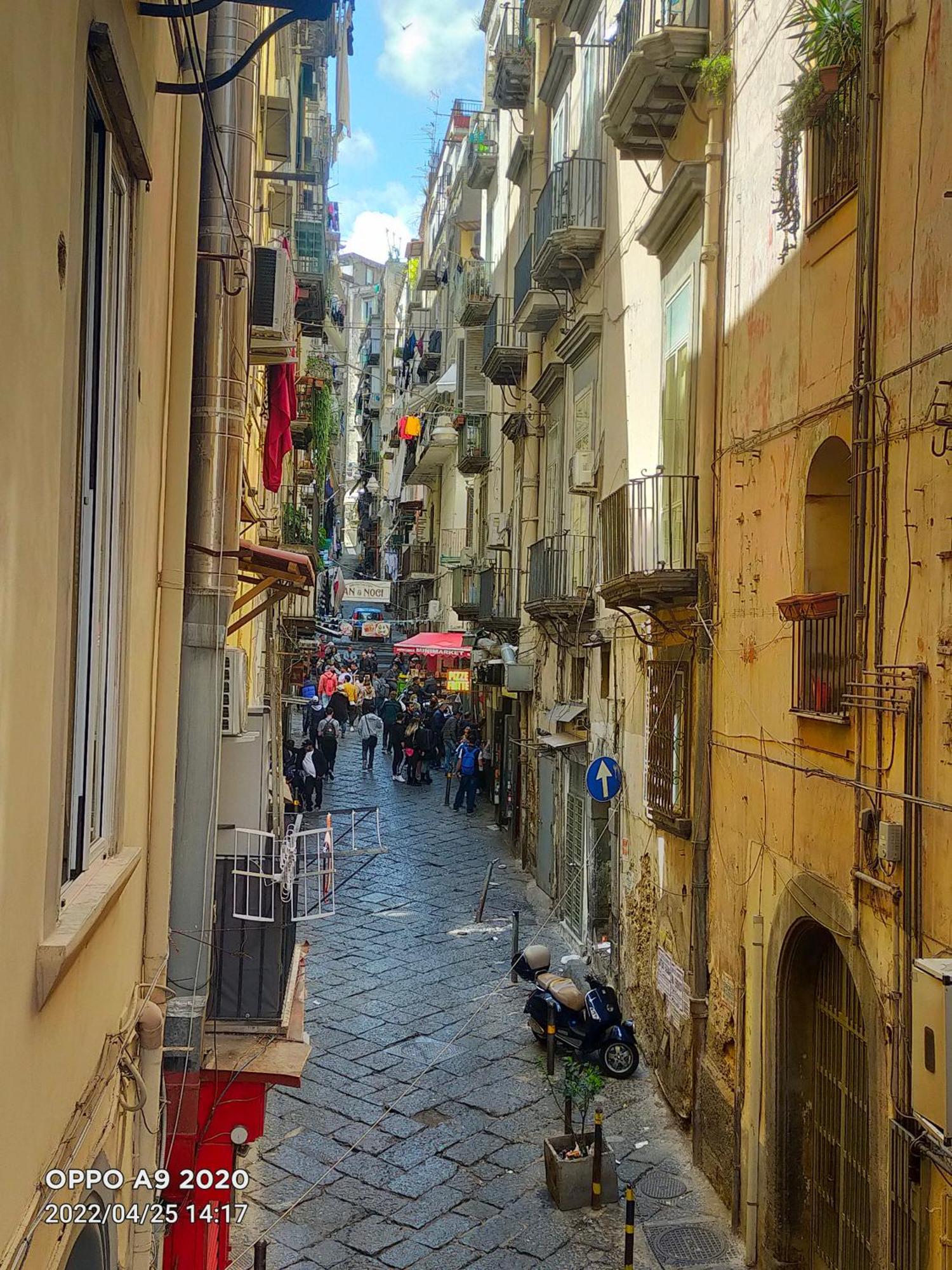 Апартаменты Piazza Carita' Centro Storico Неаполь Экстерьер фото