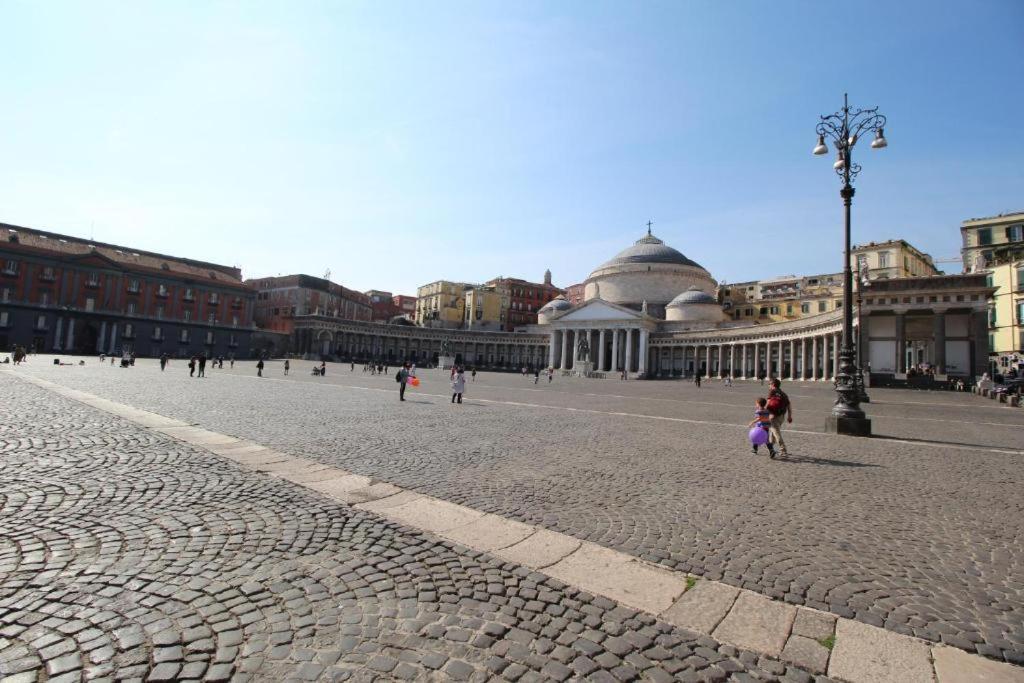 Апартаменты Piazza Carita' Centro Storico Неаполь Экстерьер фото