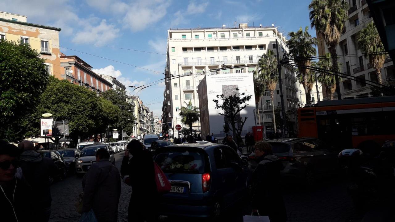 Апартаменты Piazza Carita' Centro Storico Неаполь Экстерьер фото